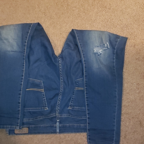 Levi's - Picture 4 of 5